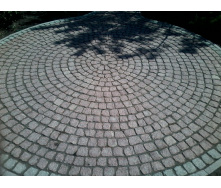 Брусчатка гранітна червона (окатанна). Лезниковий граніт