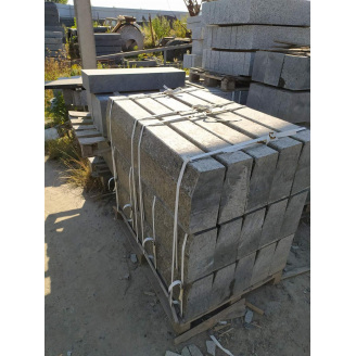 Гранітний бордюр дорожній пиляний (Габросро)