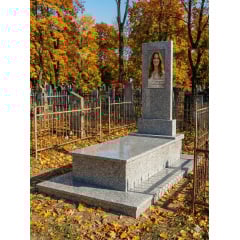 Комплект пам'ятника з покостівського граніту Лубны