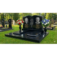 Подвійний пам'ятник "книга" з майданчиком із чорного граніту
