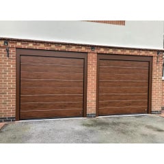 Секційні гаражні ворота Gant Plus - панель Широка лінія, розмір 3600x2800 мм., колір Темний дуб (горіх). Ручне управління. Новояворівськ