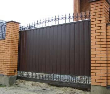 Как выбрать откатные ворота в 2021 году