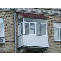 Облаштування даху над балконом з металочерепиці Одеса
