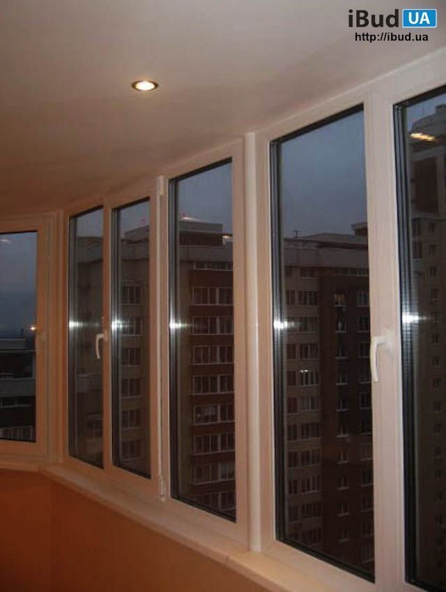 Металлопластиковое окно из ПВХ профиля REHAU Geneo