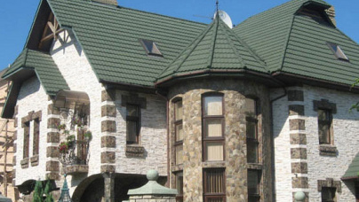 Яку вибрати покрівлю для даху свого будинку?