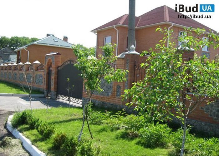 Частный дом из белоцерковского кирпича