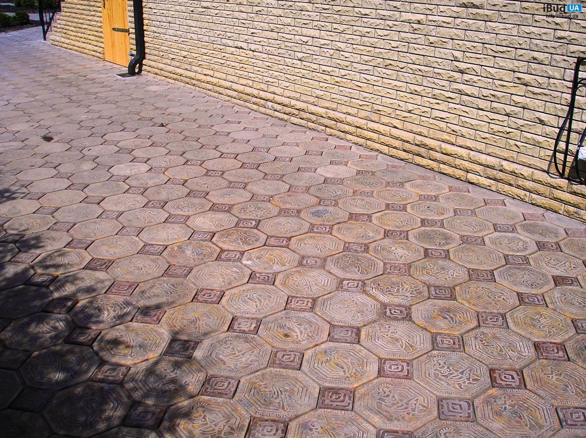 Монтаж тротуарной плитки на дачном участке