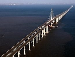 В июне 2011 года в Китае откроют самый длинный мост в мире