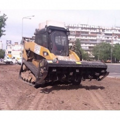 Аренда культиватора LT18B на базе колесного мини-погрузчика Хмельницкий