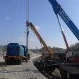 Навантаження потяга двома автокранами Grove 80 тонн та XCMG 25 тонн