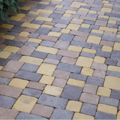 Тротуарна плитка Золотий Мандарин Плац 160х60 мм на сірому цементі персиковий Чернівці