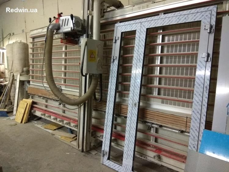 Двери на заводе от Редвин Груп