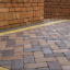 Тротуарна плитка Золотий Мандарин Цегла Антик 200х100х60 мм на сірому цементі коричневий Київ