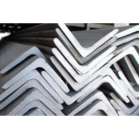 Уголок равнополочный 90х90х6 мм