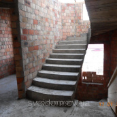 Заливка монолитных железобетонных прямых лестниц