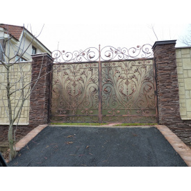 Кованые ворота Legran с тонкими лепестками