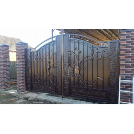 Ворота с профнастилом кованые упрочненные закрытые Legran
