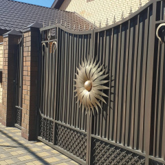 ворота металлические с пиками и большим цветком Legran Житомир