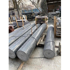 Колони із каменю Покост
