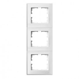 Рамка 3-на вертикальная белая LESYA Lezard 705-0200-153