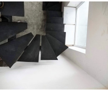Металлическая лестница прочная черная Legran