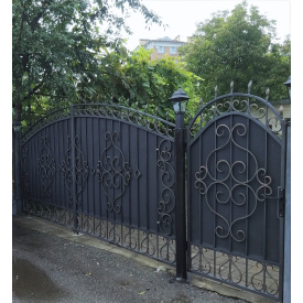 Ковані ворота міцні, ажурні комбіновані Legran