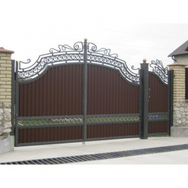 Ковані ворота Майя