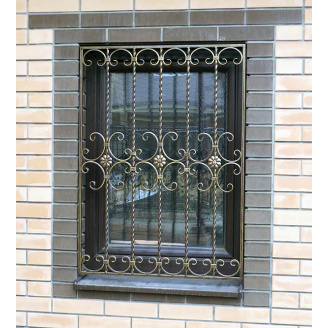 Решётки на окна с коваными элементами прочные Legran