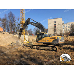 Оренда екскаватора Volvo 290 з гідравлічним молотом 2,5т Херсон