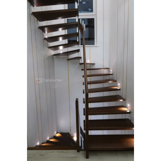 Деревʼяні сходи в будинок з масиву ясена Виготовлення сходів за індивідуальним замовленням