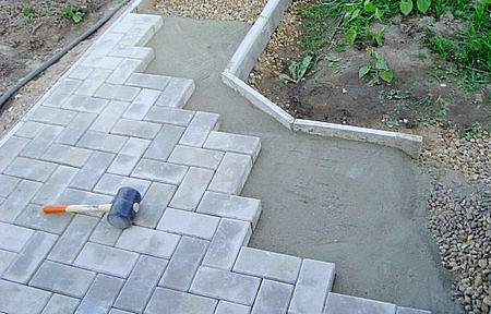  Тротуарная плитка на бетон: Как выполнить работу правильно и эффективно