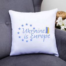 Подушка декоративная с принтом "Ukraine is Europe" Push IT Белый Кавун П000457