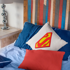 Подушка декоративная с принтом "Логотип Superman. Логотип Супермена" Push IT Белый Кавун П000740 Токмак