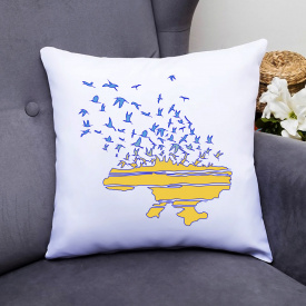 Подушка декоративная с принтом "Карта Украины с улетающими журавлями" Push IT Белый Кавун П000482