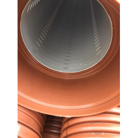 Гофрована дренажна (перфорована) труба 160 6м градус перфорації 360.