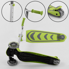 Самокат трехколесный Best Scooter складной алюминиевый руль, 4 колеса PU со светом Light green (102320) Черкассы