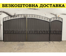Кованые ворота из элементами ковки и профнастилом