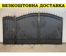 Кованые ворота из профнастилом и коваными элементами
