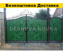 Распашные ворота из профнастила из коваными элементами