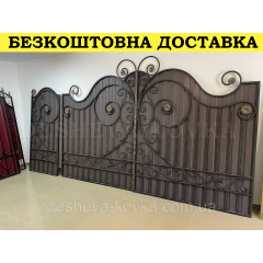 Ворота с коричневым матовым профнастилом и ковкой в ​​НАЛИЧИИ Вишневе