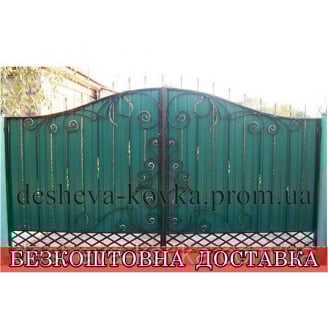 Кованые ворота из калиткой из профнастила