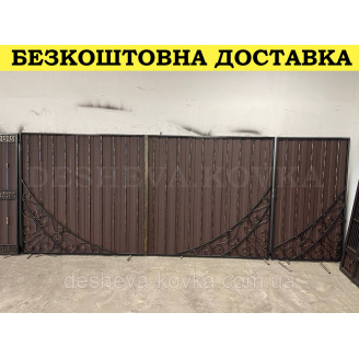 Кованые ворота из калиткой и ковкой