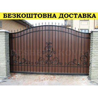 Кованые ворота из профнастилом и коваными элементами