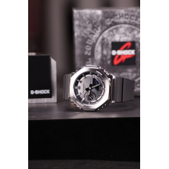 Годинник Casio G-SHOCK GM-2100-1AER Курень