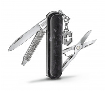 Складной нож Victorinox Classic SD Brilliant Carbon 58 мм 5 функций рукоять из карбона (0.6221.90)