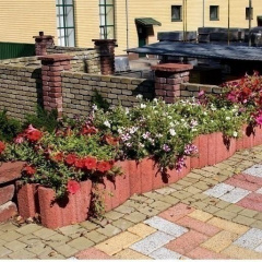 Квітник квадратний Золотий Мандарин 500х400х250 мм на сірому цементі червоний Вільнянськ