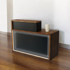 Стійка адміністратора пряма Tobi Sho Ресепшн/4 правостороння для офісу, салону з підсвічуванням, 1600х600х1050 Фаєрвуд/Чорний Рівне