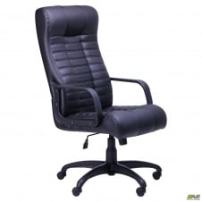 Офисное кресло руководителя AMF Атлантис черный кожзам и пластик на колесиках