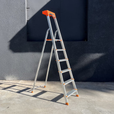 Одностороння драбина алюмінієва на 6 ступенів Техпром