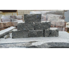Гранітний бордюр пилено-комірий (Габрос)